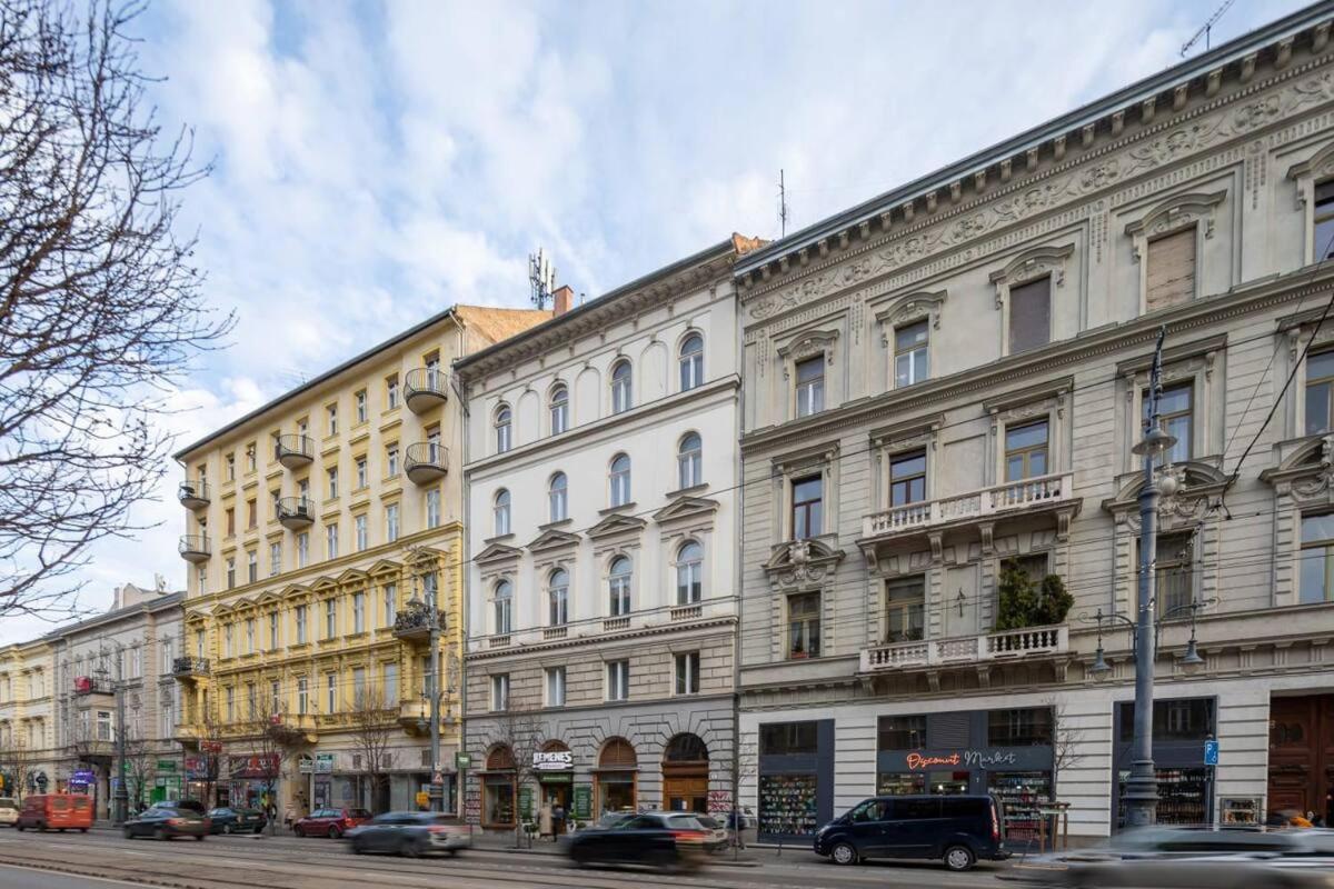 Vamhaz Boulevard Apartments Budapest Eksteriør billede