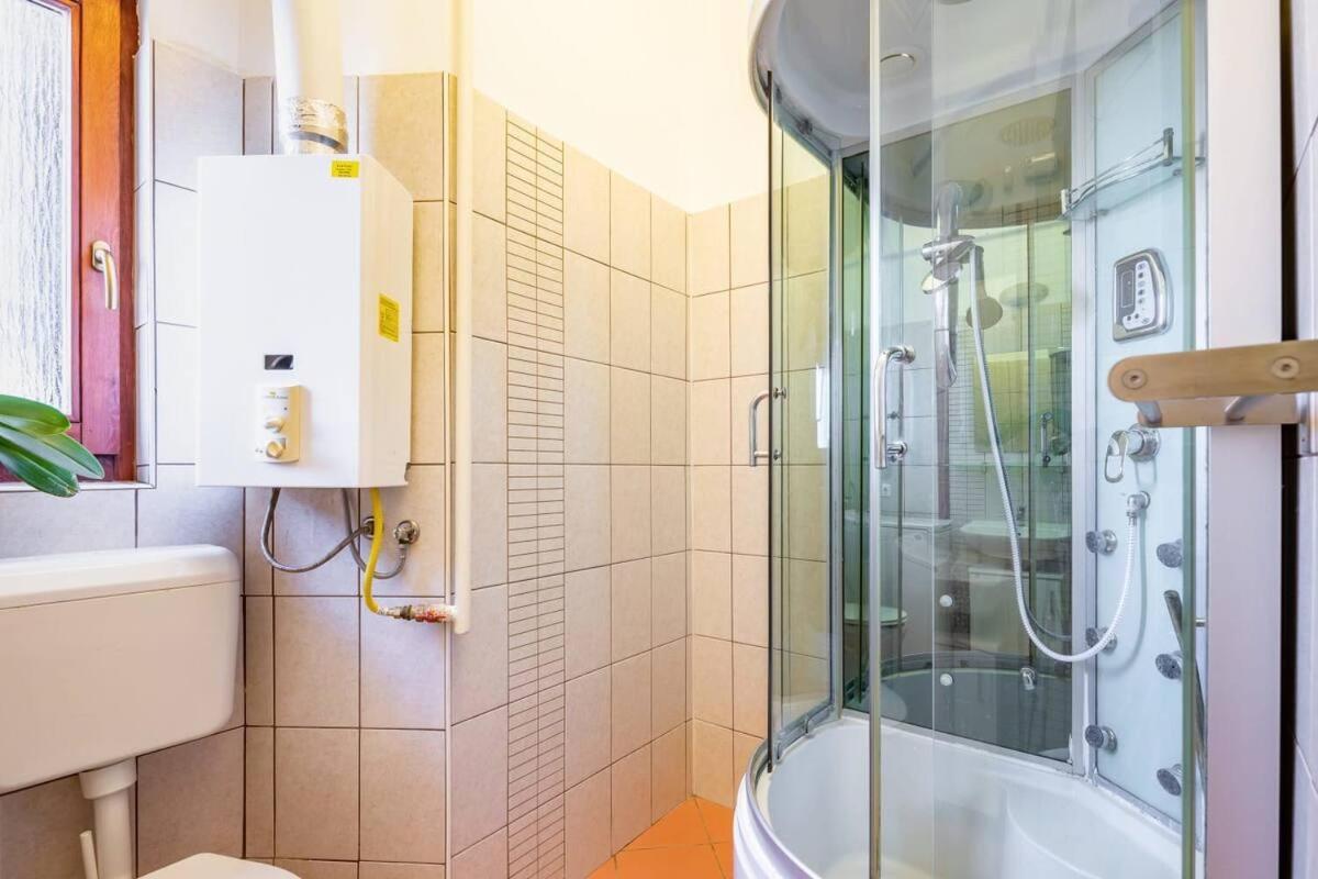 Vamhaz Boulevard Apartments Budapest Eksteriør billede
