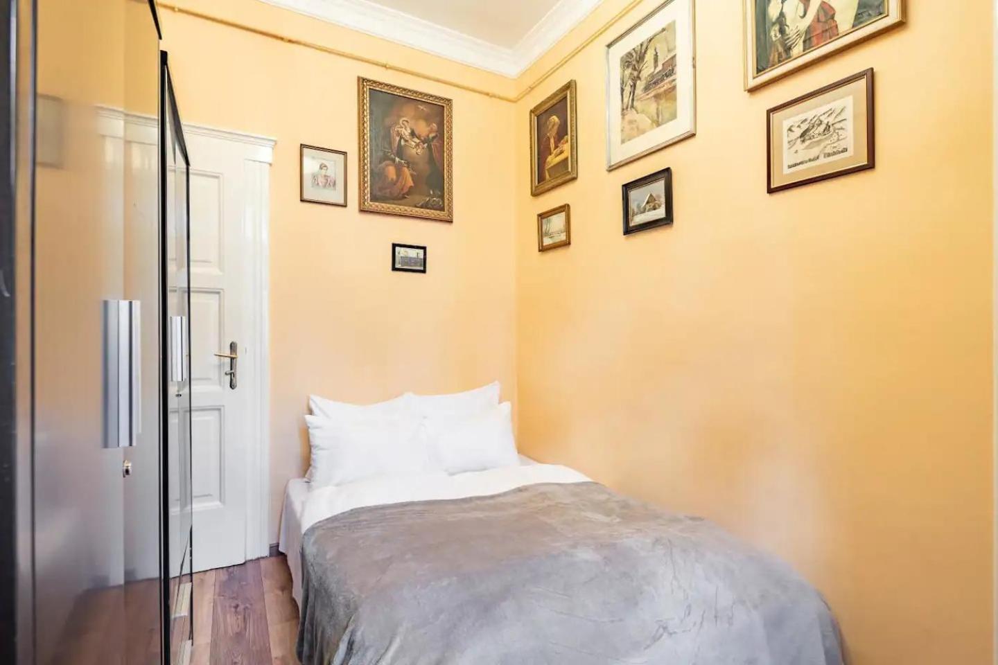 Vamhaz Boulevard Apartments Budapest Eksteriør billede