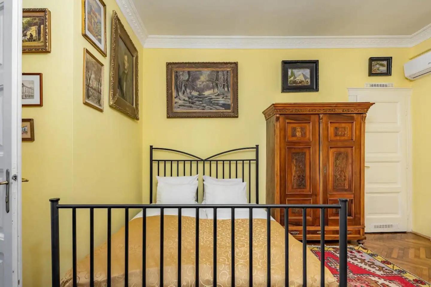 Vamhaz Boulevard Apartments Budapest Eksteriør billede